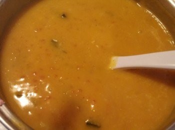 step4: 輕輕倒入西米，用木匙輕輕搞一搞。