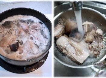 step1: 1 冷水把雞肉放進去用中小火煮至沸騰後，熄火。接著放置水籠頭底下清洗乾淨