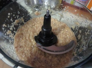 step2: 准备好所有材料 <span class="group_2">A</span>，然后用搅拌器捣烂，取出备用。 烧热食油，倒入搅拌好的材料 <span class="group_2">A</span> 。以慢火炒香搅拌式的炒香一会儿。