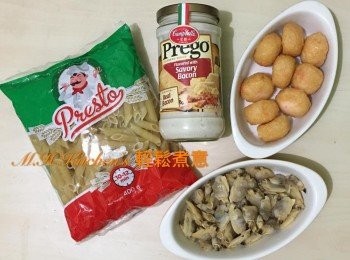 step1: 做法 : 
芥辣芝心蝦丸解凍洗浄,