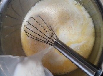 step4: 倒入牛奶攪拌均勻