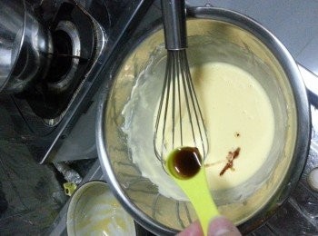 step5: 加入雲尼拿及檸檬汁