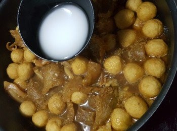 step7: 用1茶匙生粉打芡