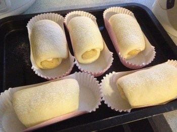 step8: 放入密封地方 (如微波爐或焗爐) 進行第二次發酵, 大概45-60分鐘