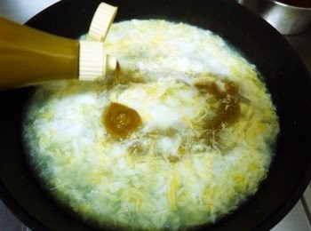 step9: 接著下可果美<span class="group_2">咖哩醬</span>與醬油調味