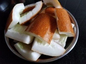 step1: 黃瓜，去籽後切件