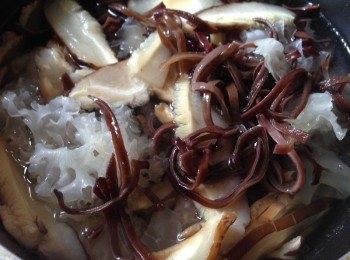 step2: 先洗淨並浸透所有材料(約30-40分鐘)。