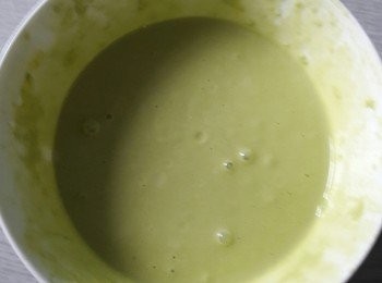 step3: 炒熟所有材料，用唐芹汁開好粉漿。