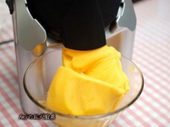 step4: 放入芒果變成芒果水果冰淇淋