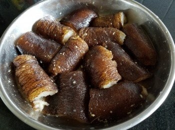 step6: 隔去水份後，將撈好醬料倒入醃 1 小時