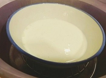 step2: 放入電鍋 外鍋加入一杯量米杯的水量蒸熟