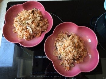 step4: 簡單的二人午餐，比用電飯煲省時間而且飯質更彈牙有口感！