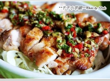 step7: 薑薑～～泰式椒麻雞簡單上桌囉