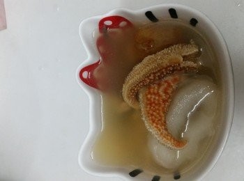 step3: 3L滾水，全部材料放入，大火滾起轉小火煲3.5小時。完成後隨個人口味加入少量幼鹽便可飲用。