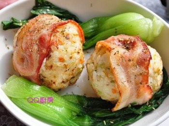 step13: 將好米球放入盤中，清江菜圍住，並灑些義大利香料就完成囉!