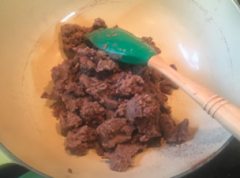 step4: 最後加入糖，煮至乾身。