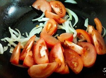 step9: 加入蕃茄拌炒