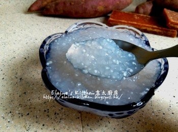 step5: 10分鐘後再用水沖一沖洗西米 , 瀝乾備用