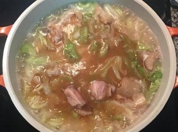 step6: 加入2杯的水，中大火煮滾後，