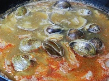 step7: 下大蛤蜊煮開