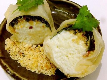 step6: 將雪糕餡料捲起包好便可享用