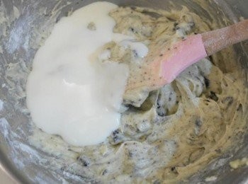 step7: 倒入另一半的優格均勻攪拌!!!