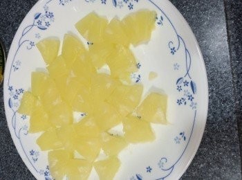 step3: 菠蘿切粒！