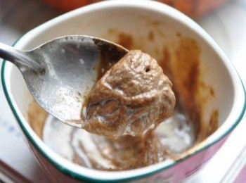 step9: 另外準備芝麻醬、鮮奶、砂糖、少許香油調勻