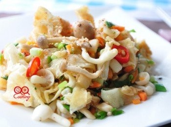 step5: 起鍋後，灑些辣味七味粉提味一下!