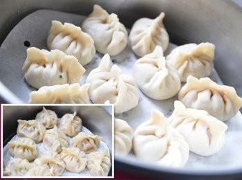 step8: 在蒸盤架鋪上烘蓓紙，並將水餃排列放好，放入電鍋內鍋以350cc水開始蒸煮至電源跳起