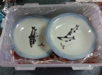 step12: 先蓋一張保鮮紙，上面用梗物壓住，再包保鮮紙以固定，放入雪櫃雪1小時