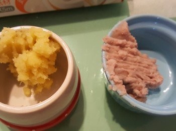 step3: 先挖芋泥和地瓜泥一小匙在旁邊備用