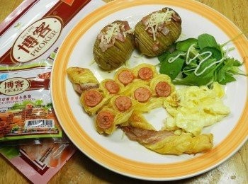 step12: 這一盤就有五樣的配菜喔!!!搭配上果汁、牛奶或是咖啡，都很棒喔