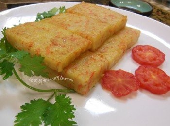step1: 紅.白蘿蔔去皮.白蘿蔔刨絲備用