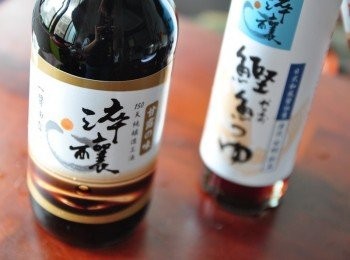 step12: 達人嚴選優質純釀醬油5祕技: 1.麴菌自然發酵之純釀造醬油 2.全程檢驗合格 3.自然不刺鼻好味道 4.熟成150+天最恰當發酵時間 5.66小時慢壓點滴榨出醇厚醬油