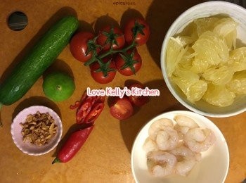 step1: 蝦仁依下面的方法去雪味然後洗乾淨，用大滾水烚熟蝦仁備用；