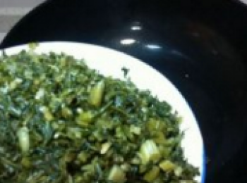 step4: 再將酸菜瀝水下鍋。