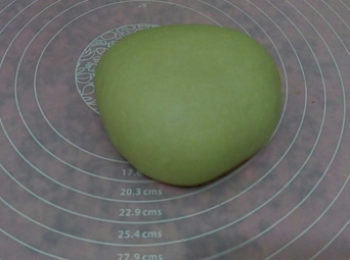 step2: 拿出繼續揉搓。