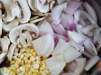 step1: 先將所有<span class="group_1">材料</span>整理好，備用。