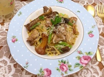 step6: 吃前再灑上少許parmansan cheese (e.g. Parmigiano-Reggiano) 更香