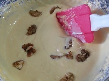 step6: 加入適量合桃拌勻