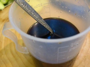 step6: － 日本醬油+ 味醂+ 料理油先拌勻