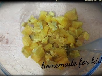 step2: 2.隔水蒸10-15分鐘