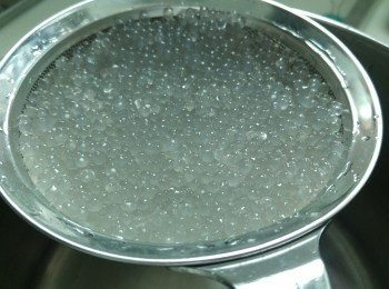 step4: 用凍水沖洗幾次。