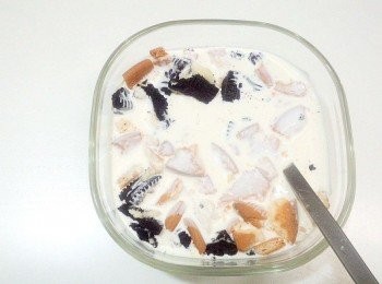 step2: 鮮奶油和果醬一起加進去