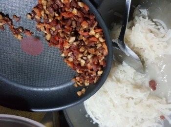 step13: 試味,味道覺得滿意就可以加入炒好的臘味料炒勻