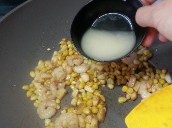 step18: 再用1茶匙生粉開水埋芡