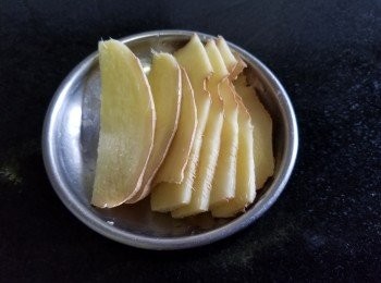 step2: 薑片