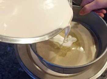 step10: 將粉漿糊過篩，待用
