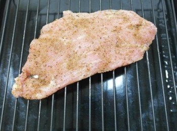 step2: 使用水波爐烤雞肉模式~~呵呵^^" 大概15分鐘即完成囉!!!